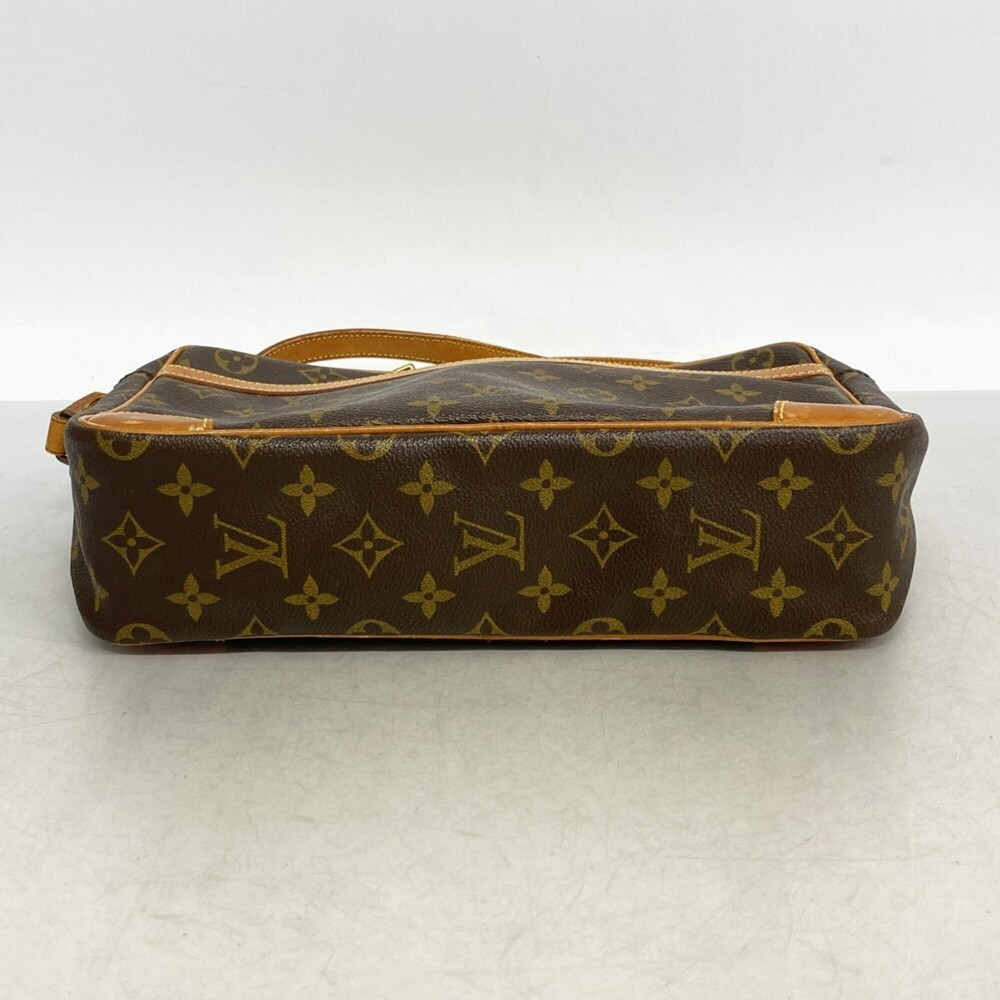 LOUIS VUITTON Brown Monogram Shoulder Bag - Picture 3 of 13